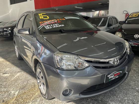 TOYOTA ETIOS 1.5 XS 16V FLEX 4P MANUAL TOYOTA ETIOS 1.5 XS 16V FLEX 4P MANUAL